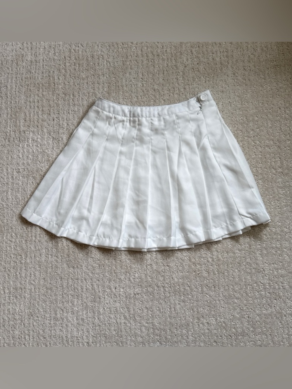 Forever 21 White Circle Pleated Mini Skirt